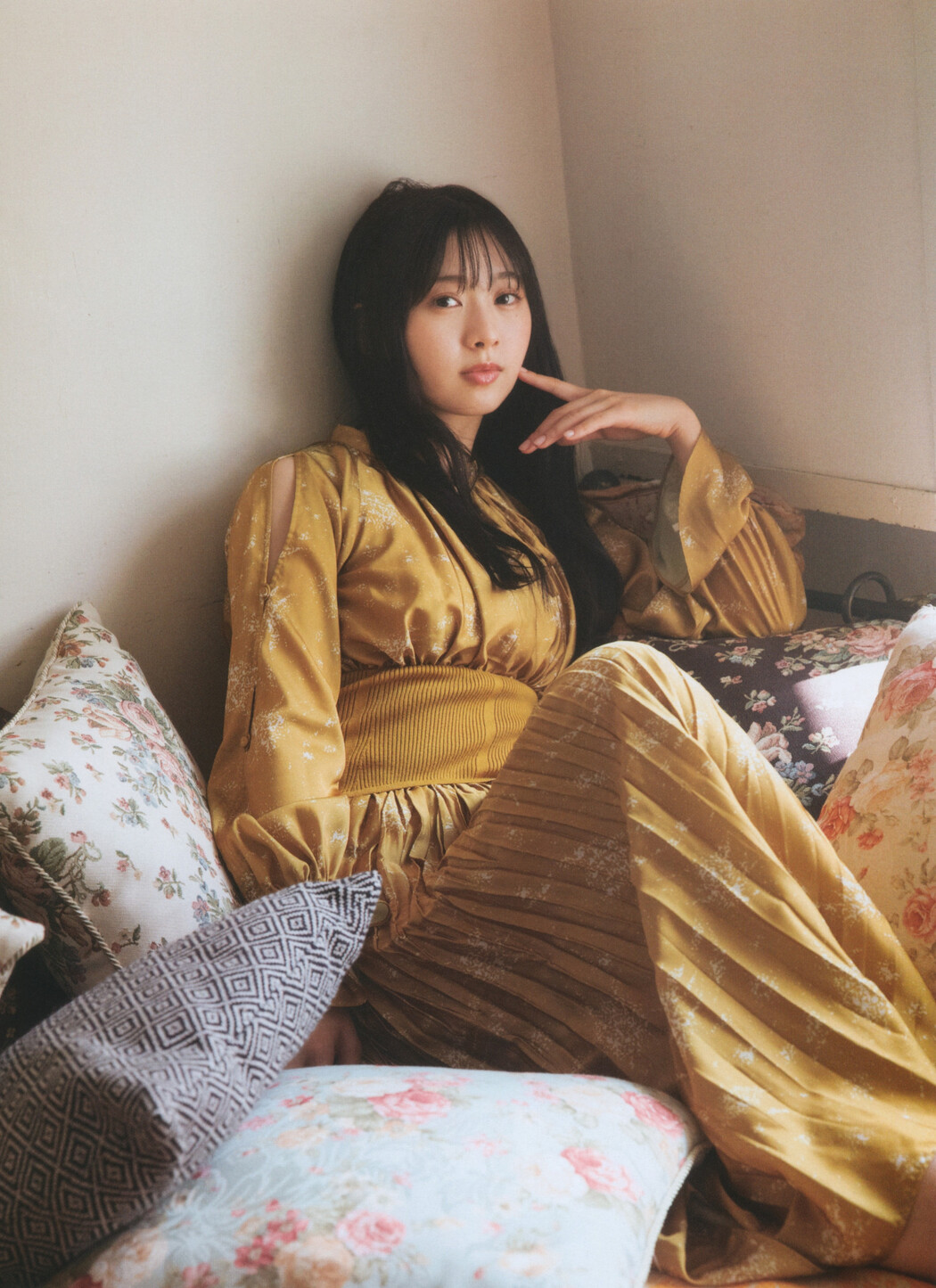 Suzuka Tomita 富田鈴花, BRODY 2022 No.12 (ブロディ 2022年12月号)