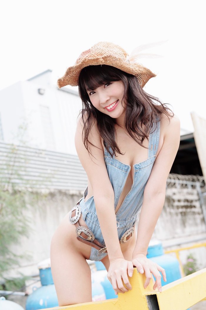 Aya Kawasaki 川崎あや, Big Comic Spirits 2019 No.23 (ビッグコミックスピリッツ 2019年23号)