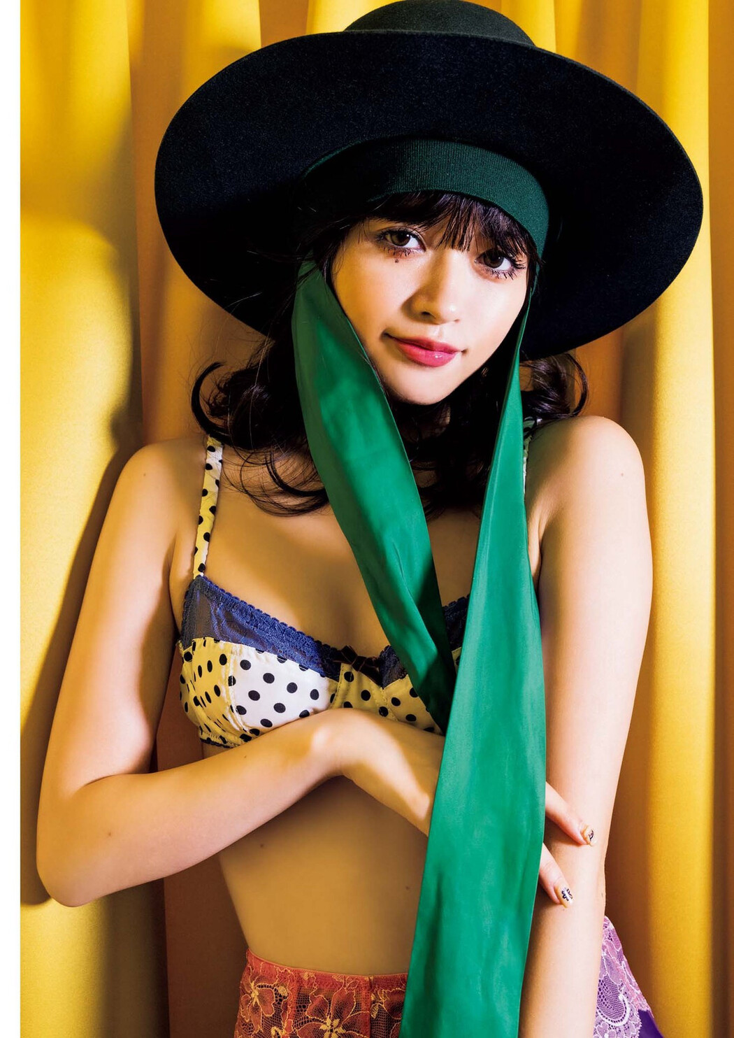 Hina Kagei 景井ひな, Big Comic Spirits 2023 No.06 (ビッグコミックスピリッツ 2023年6号)