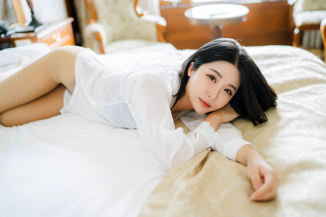 Jeong Bomi 정보미, [Moon Night Snap] Good Day Vol.01