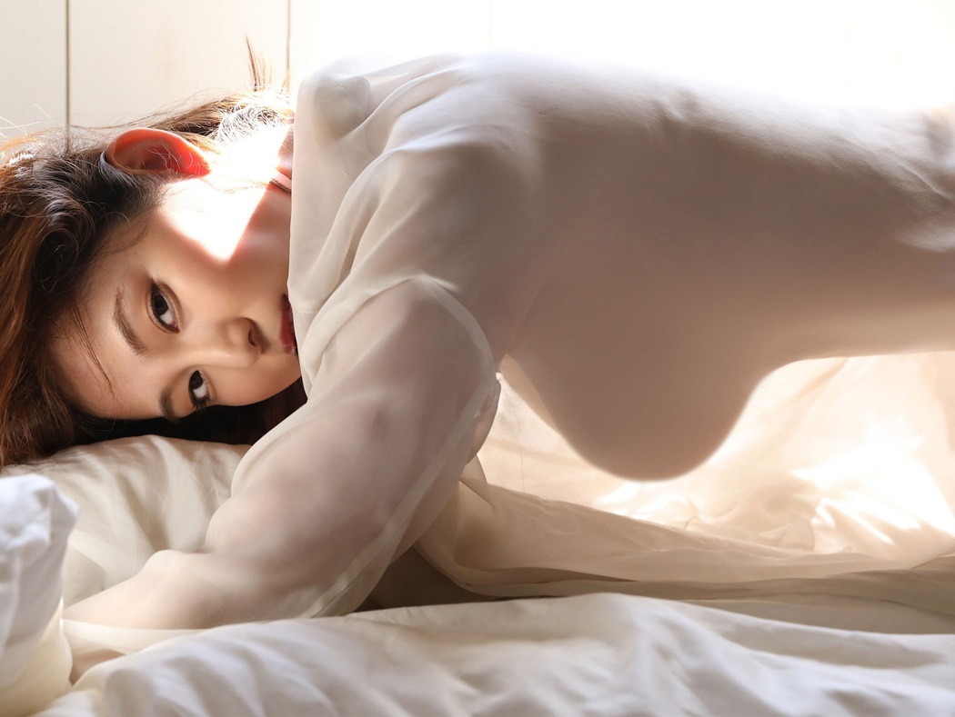 Misumi Shiochi 塩地美澄, FRIDAYデジタル写真集 「日本一のフェロモン美女アナと官能トリップ」 Set.01