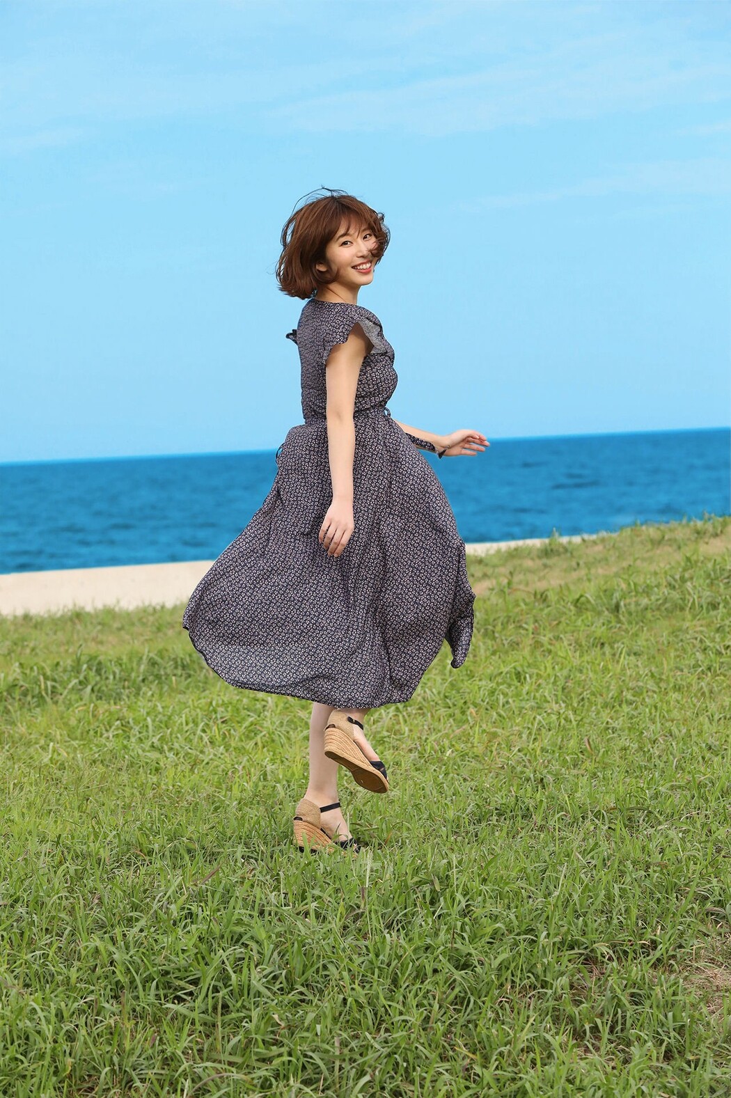 Misumi Shiochi 塩地美澄, ＦＲＩＤＡＹデジタル写真集 「日本一のフェロモン美女アナと官能トリップ」 Set.02