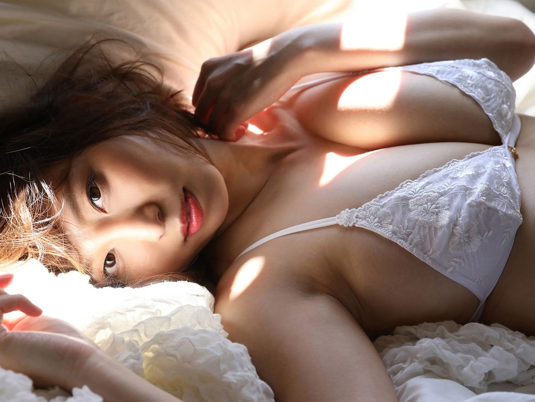 Misumi Shiochi 塩地美澄, FRIDAYデジタル写真集 「日本一のフェロモン美女アナと官能トリップ」 Set.01