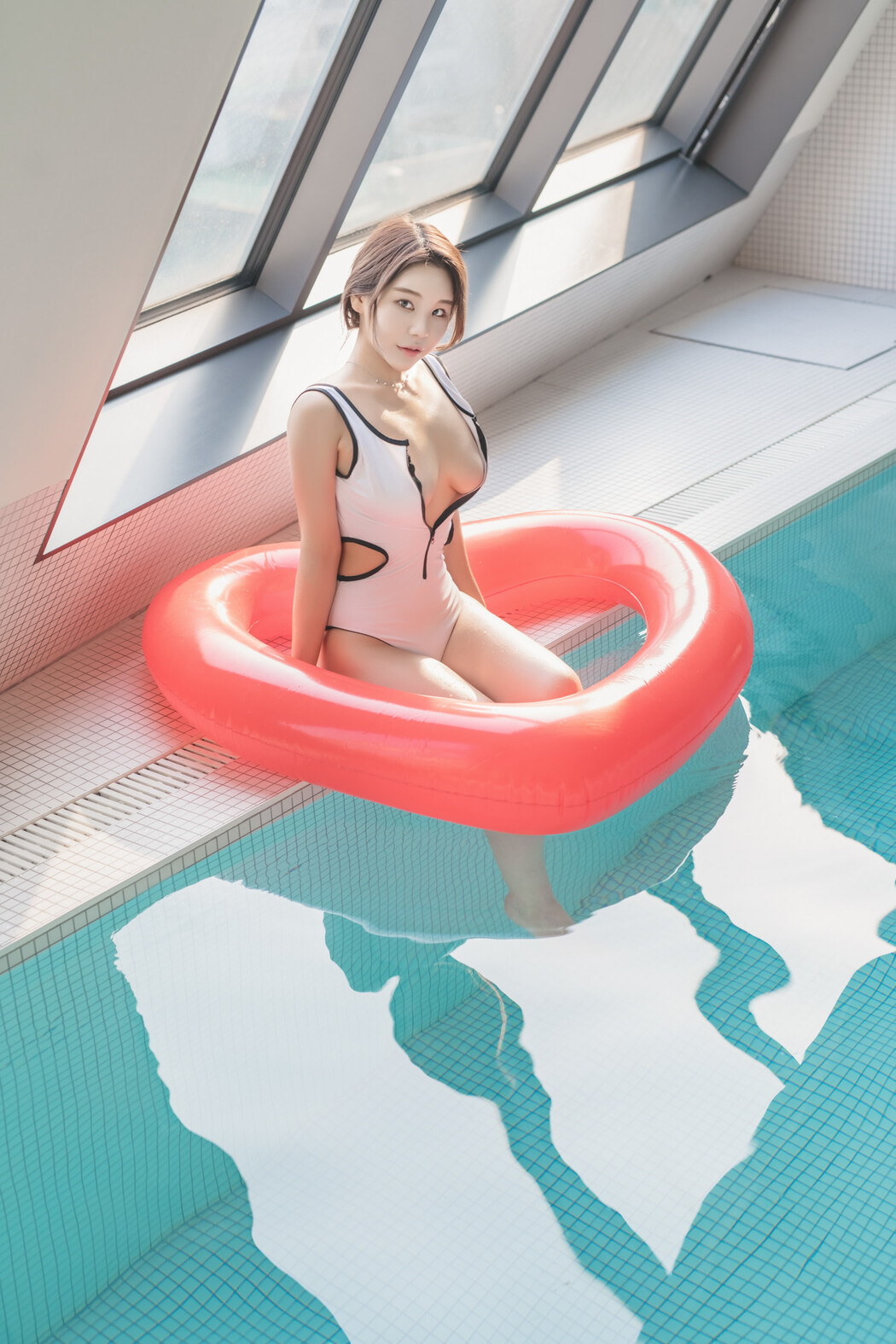 Zzyuri 쮸리, [SAINT Photolife] Blueming Part 2