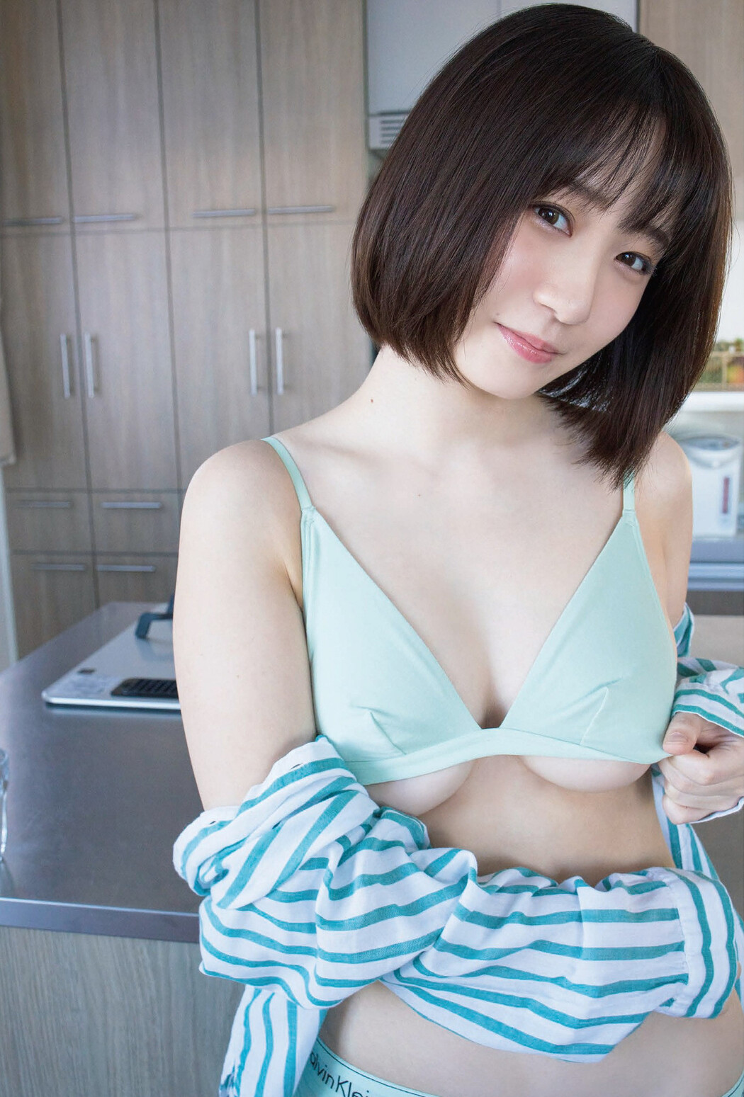 Moe Iori 伊織もえ, FLASH 2023.02.07 (フラッシュ 2023年2月7日号)