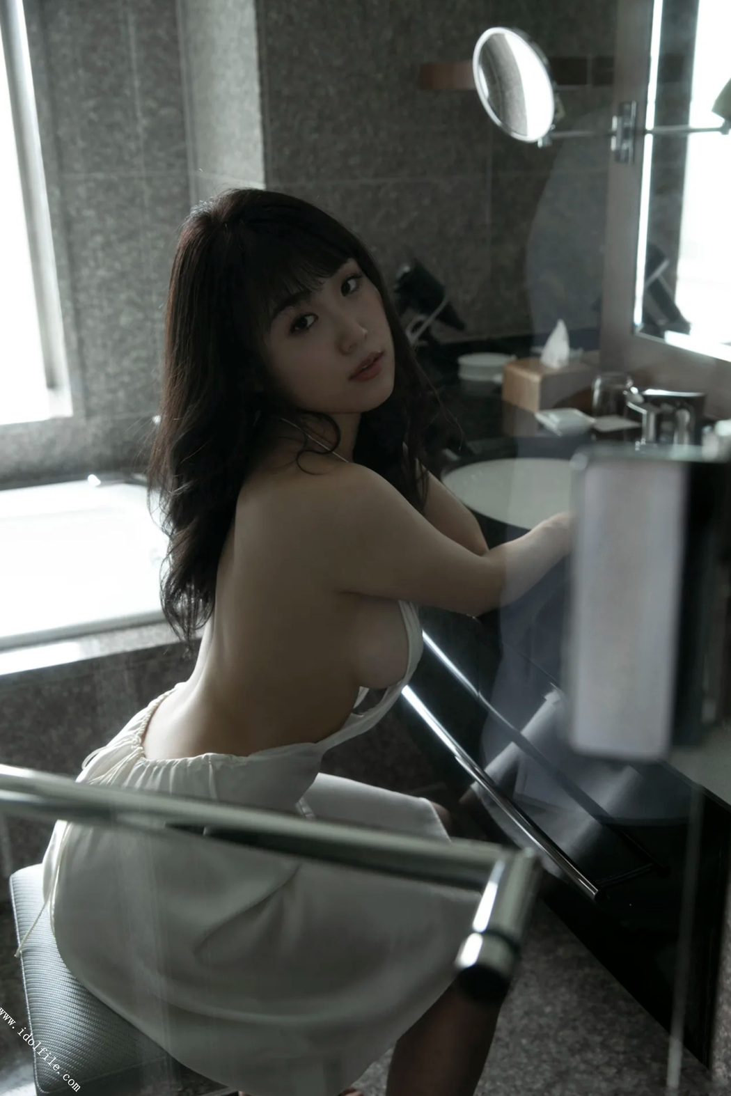 HARUKA バズーカ, ＦＲＩＤＡＹデジタル写真集 「最高級のカラダ、乱れる。ｖｏｌ．１」 Set.01