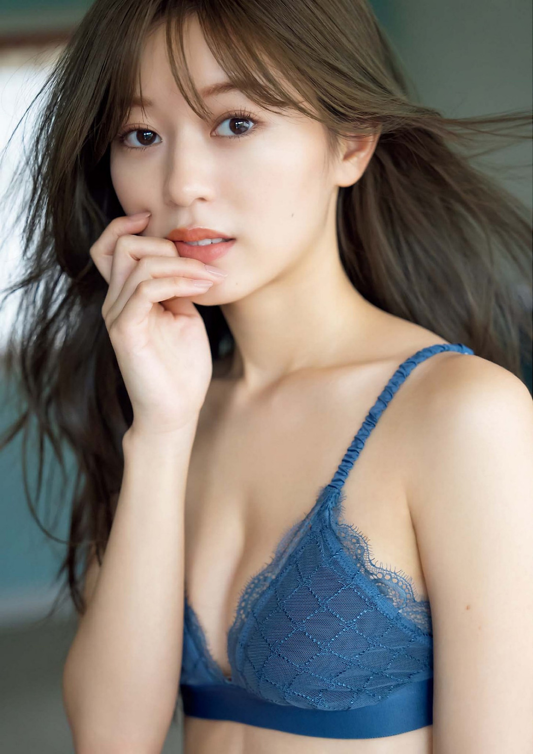 Hina Ishizaki 石崎日梨, Big Comic Spirits 2023 No.09 (ビッグコミックスピリッツ 2023年9号)