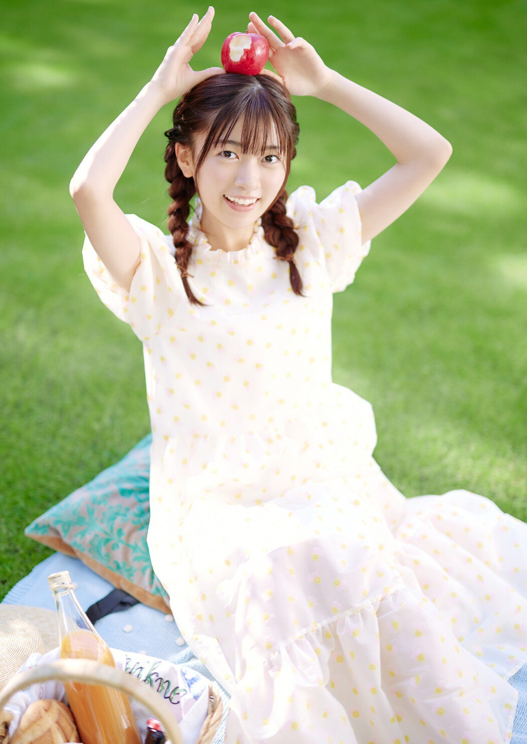 Nozomi Suzuhara 鈴原希実, Young Jump 2023 No.10 (ヤングジャンプ 2023年10号)