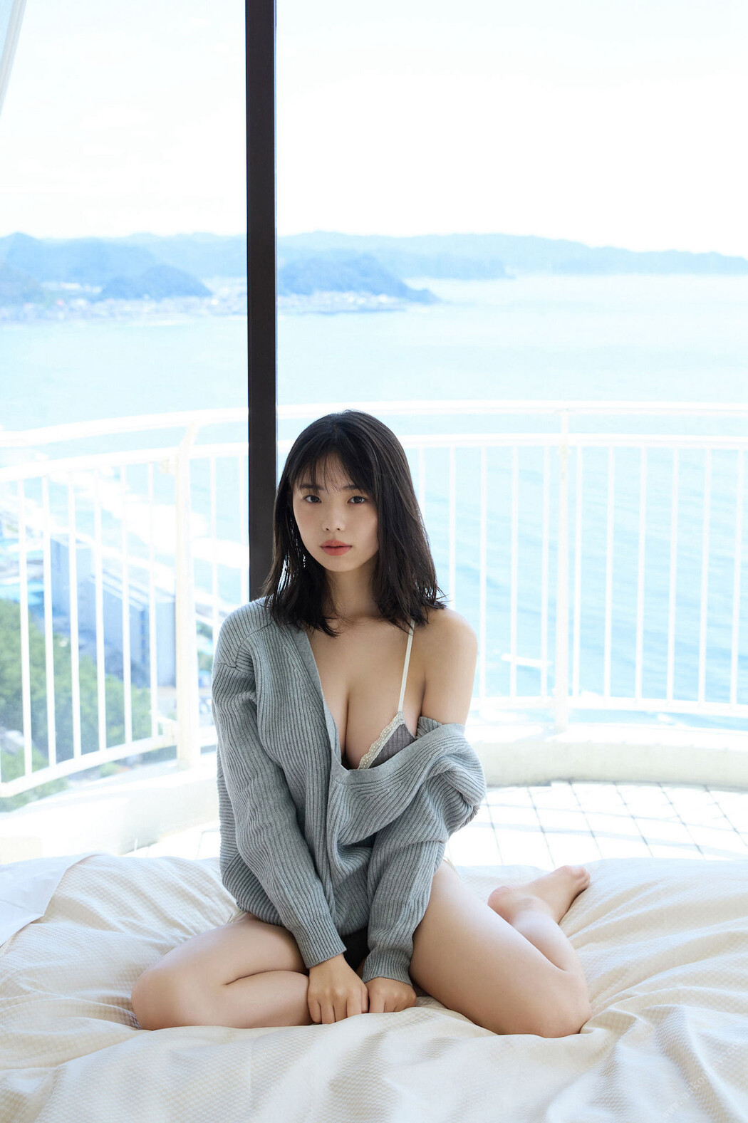 Hina Kikuchi 菊地姫奈, FRIDAYデジタル写真集 「圧倒的ヒロイン Vol.1」 Set.02