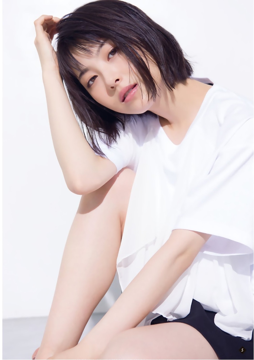 Minami Hamabe 浜辺美波, Shonen Magazine 2019 No.34 (少年マガジン 2019年34号)
