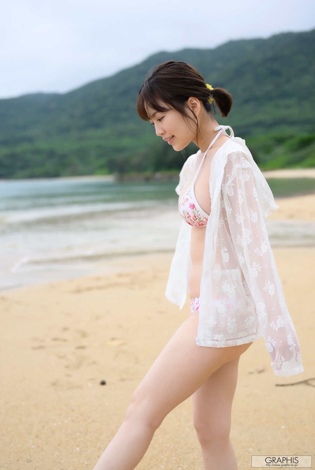 Kanan Amamiya 天宮花南, [Graphis] Gals 「Heartfelt Kiss!」 Vol.01 Cover Photo