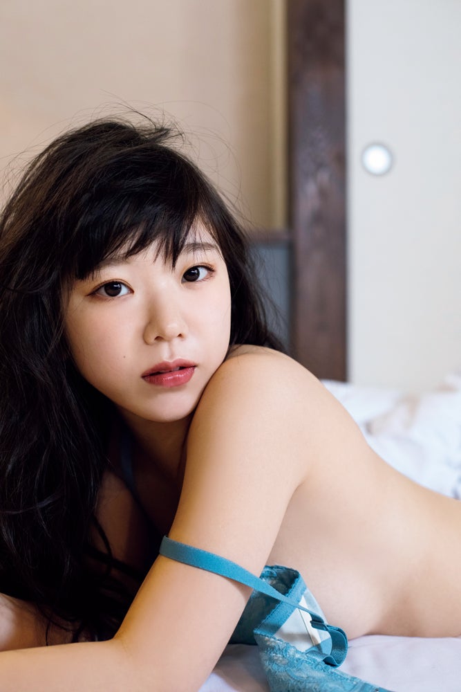 Marina Nagasawa 長澤茉里奈, Big Comic Spirits 2019 No.51 (ビッグコミックスピリッツ 2019年51号)