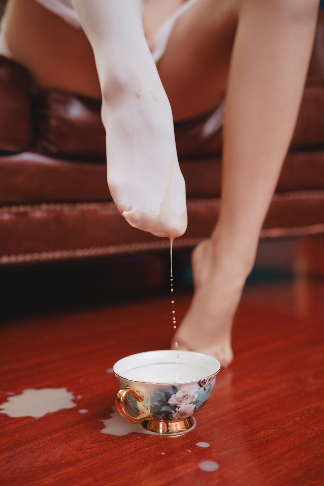 Coser@面饼仙儿 No.107 丝袜奶茶