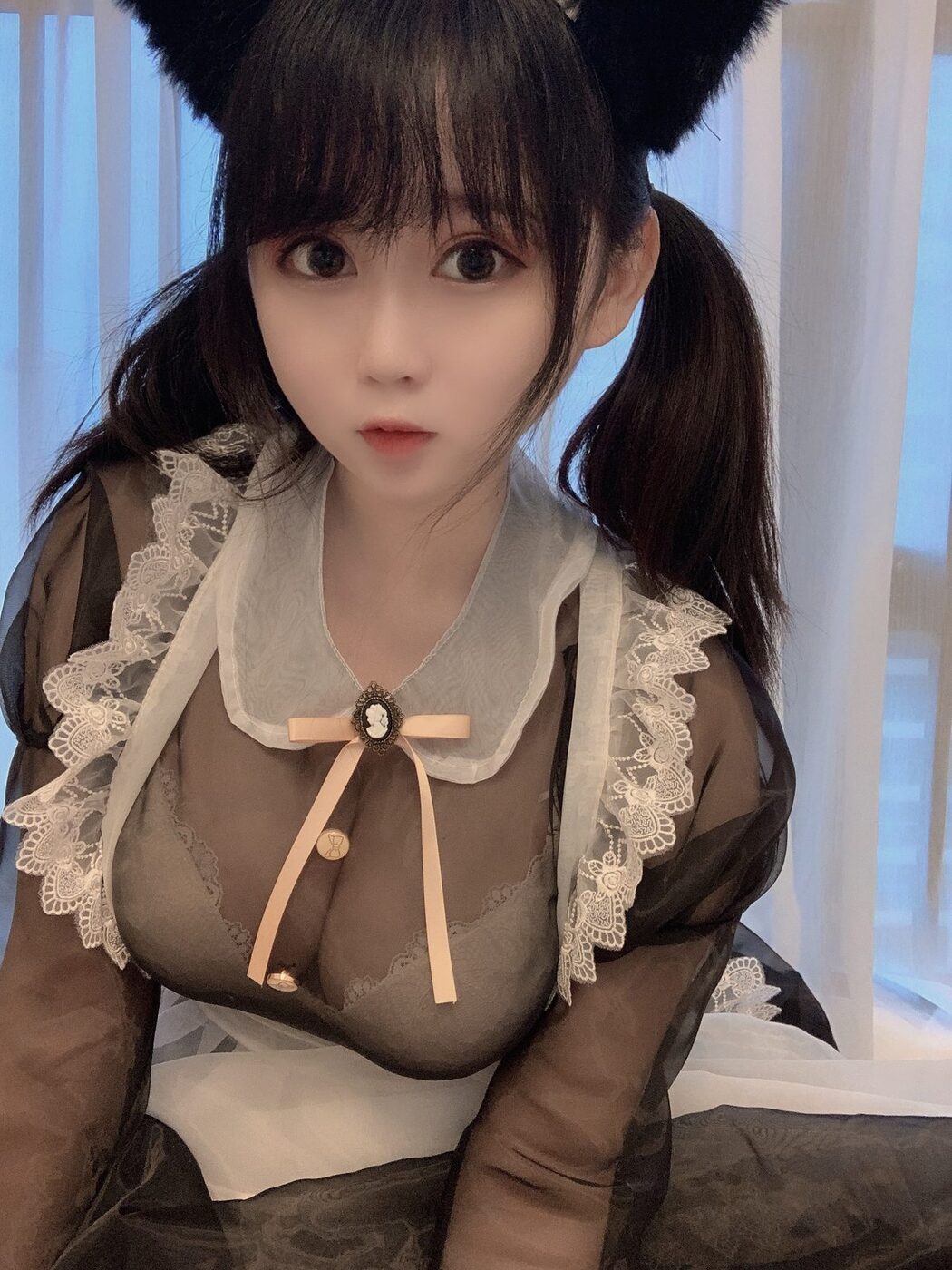 Coser@蜜桃少女是依酱呀 – 黑丝女仆