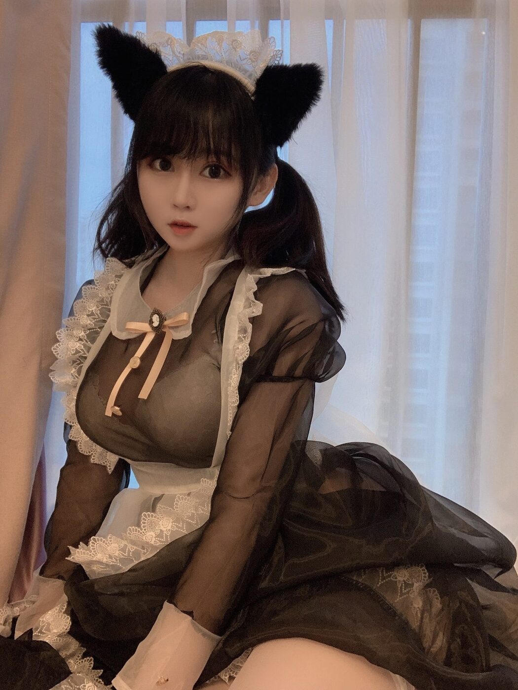 Coser@蜜桃少女是依酱呀 – 黑丝女仆