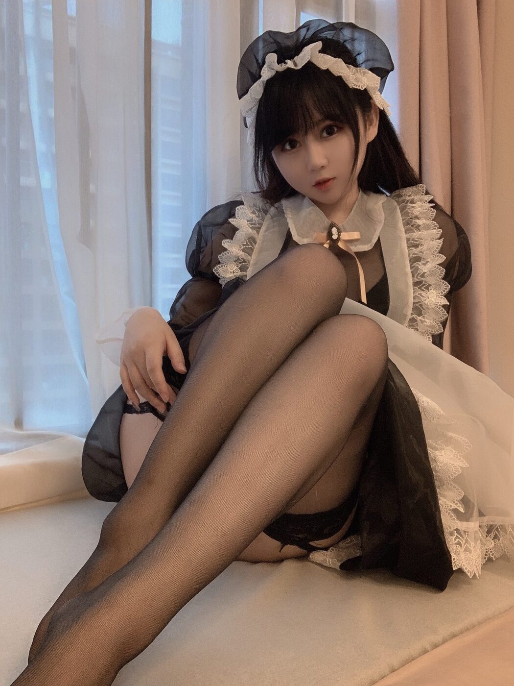 Coser@蜜桃少女是依酱呀 – 黑丝女仆