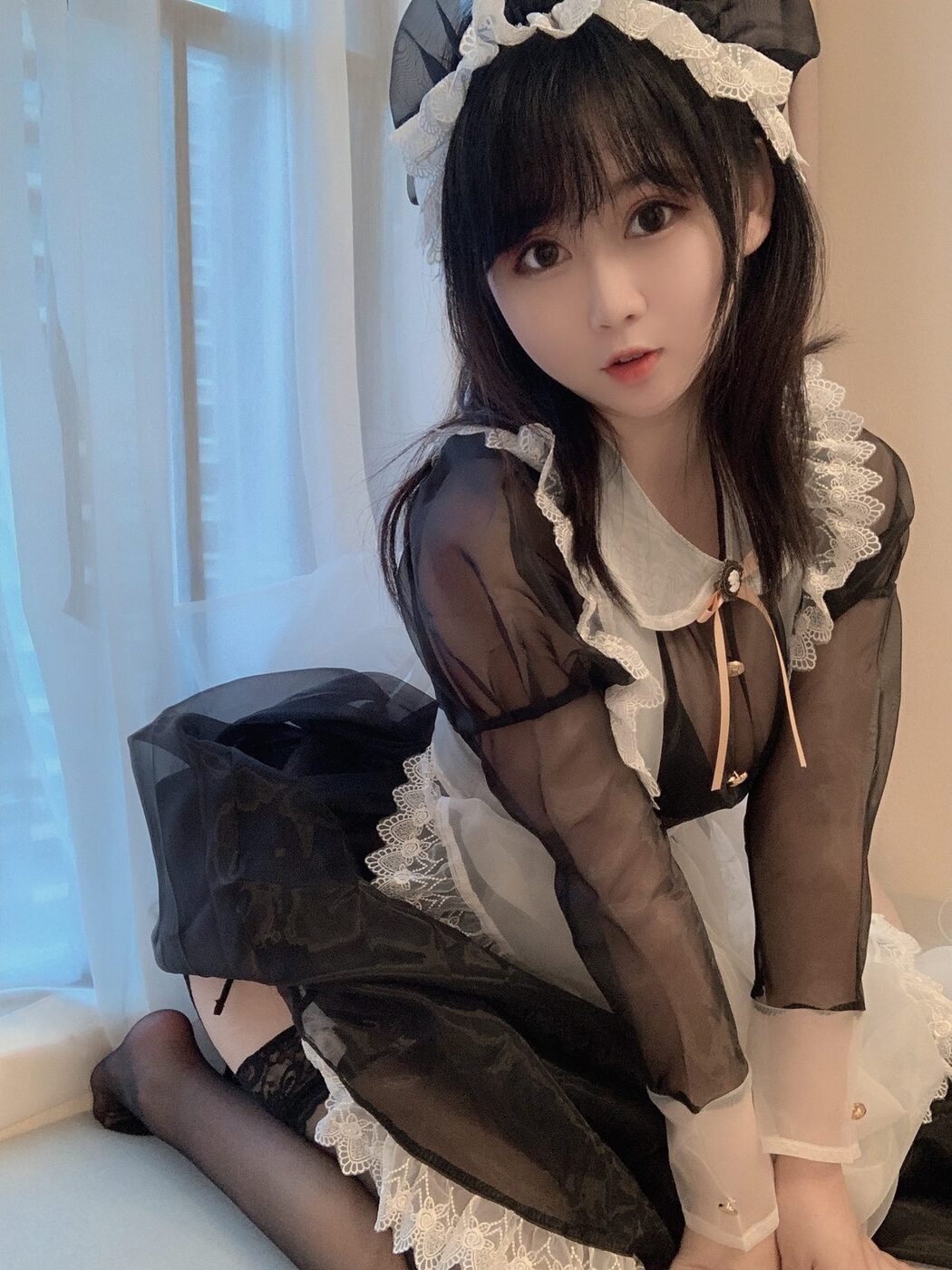 Coser@蜜桃少女是依酱呀 – 黑丝女仆