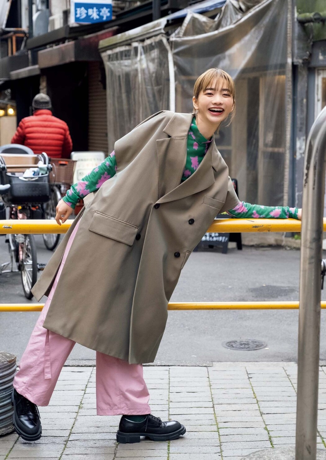 Ai Mikami 見上愛, Big Comic Spirits 2023 No.13 (ビッグコミックスピリッツ 2023年13号)