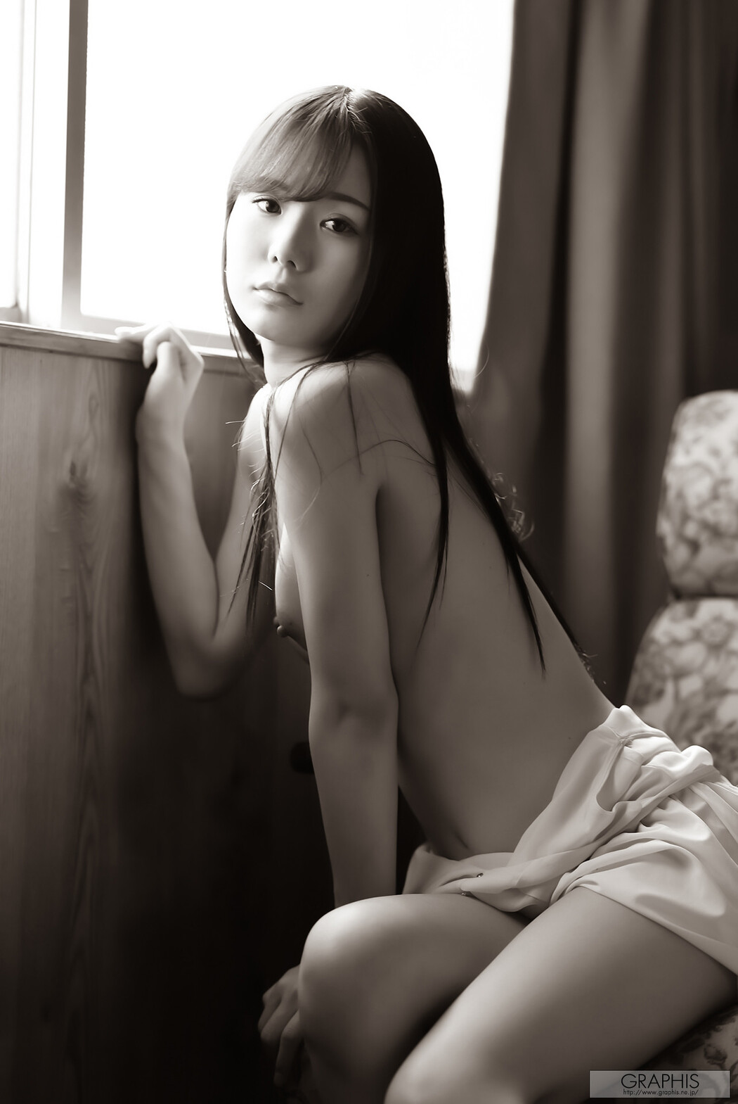 Miru Sakamichi 坂道みる, [Graphis] Calender 每日一枚 2022.04