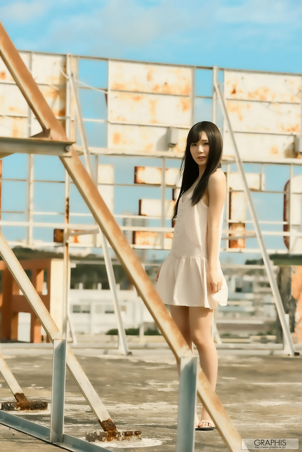 Miru Sakamichi 坂道みる, [Graphis] Calender 每日一枚 2022.04 Cover Photo