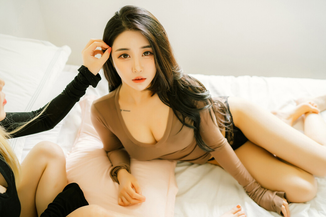 Bomi 보미 x Zia 지아, [Moon Night Snap] Together Vol.02 – Set.02