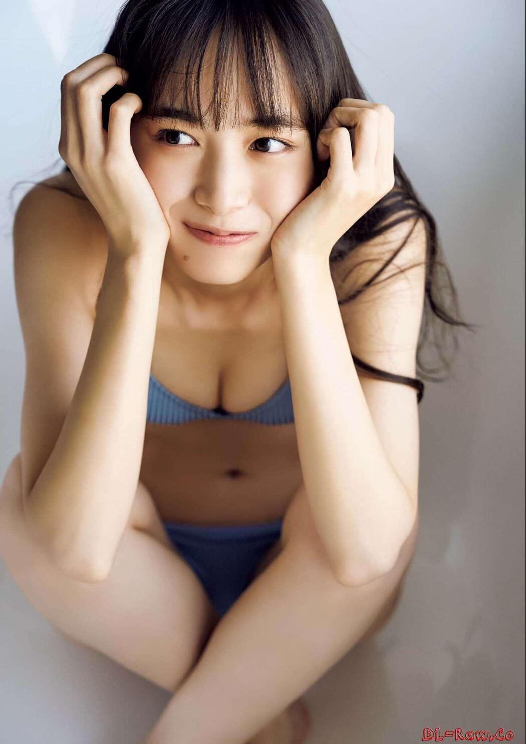 Hiroe Igeta 井桁弘恵, Big Comic Spirits 2023 No.14 (ビッグコミックスピリッツ 2023年14号)