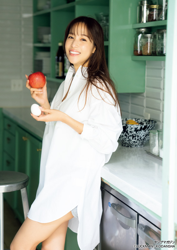 Reina Sumi 鷲見玲奈, Young Magazine 2023 No.14 (ヤングマガジン 2023年14号)