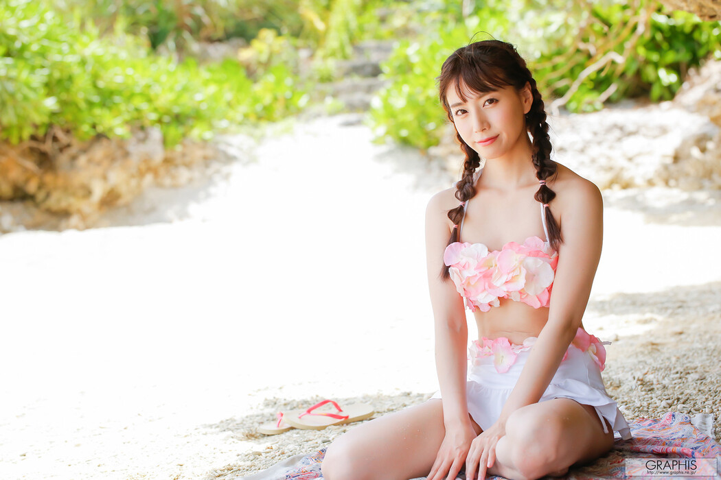 Minami Hatsukawa 初川みなみ, [Graphis] Calender 每日一枚 2022.06