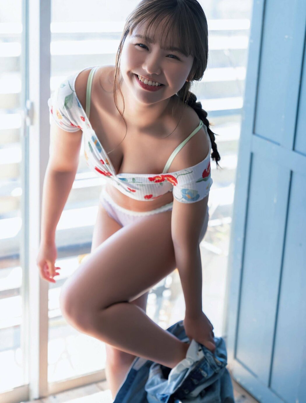 Yuzuha Hongo 本郷柚巴, Weekly SPA! 2023.03.28 (週刊SPA! 2023年3月28日号)