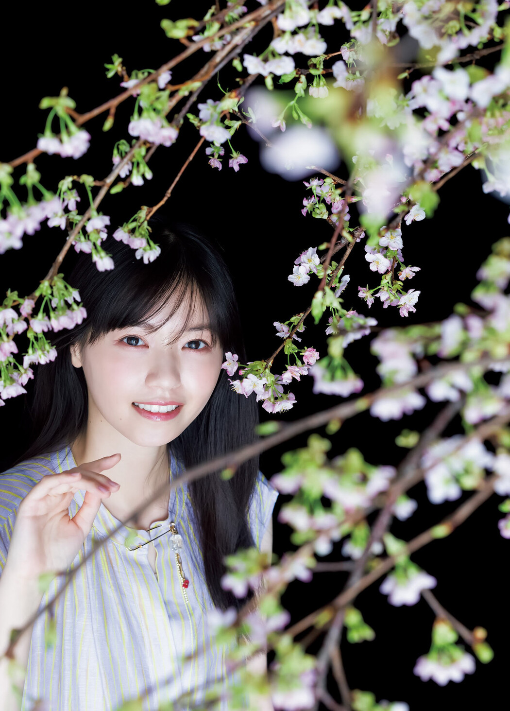 Nanase Nishino 西野七瀬, Young Jump 2023 No.16 (ヤングジャンプ 2023年16号)