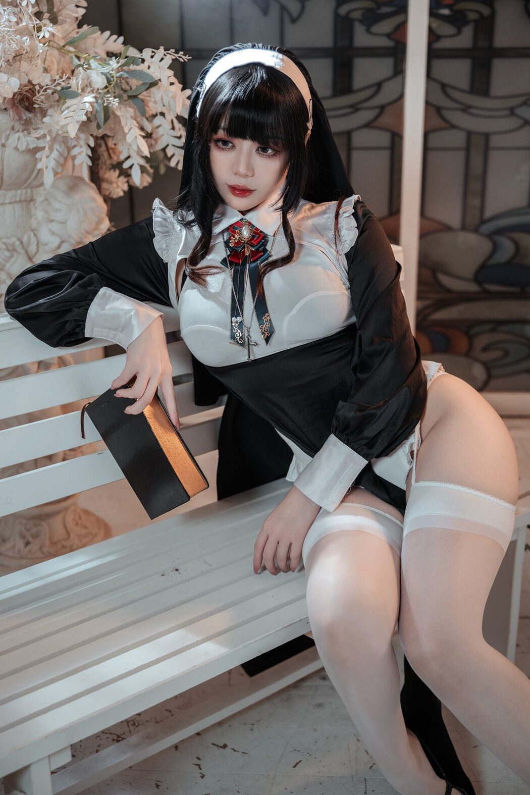 Coser@九言 – 修女与狗