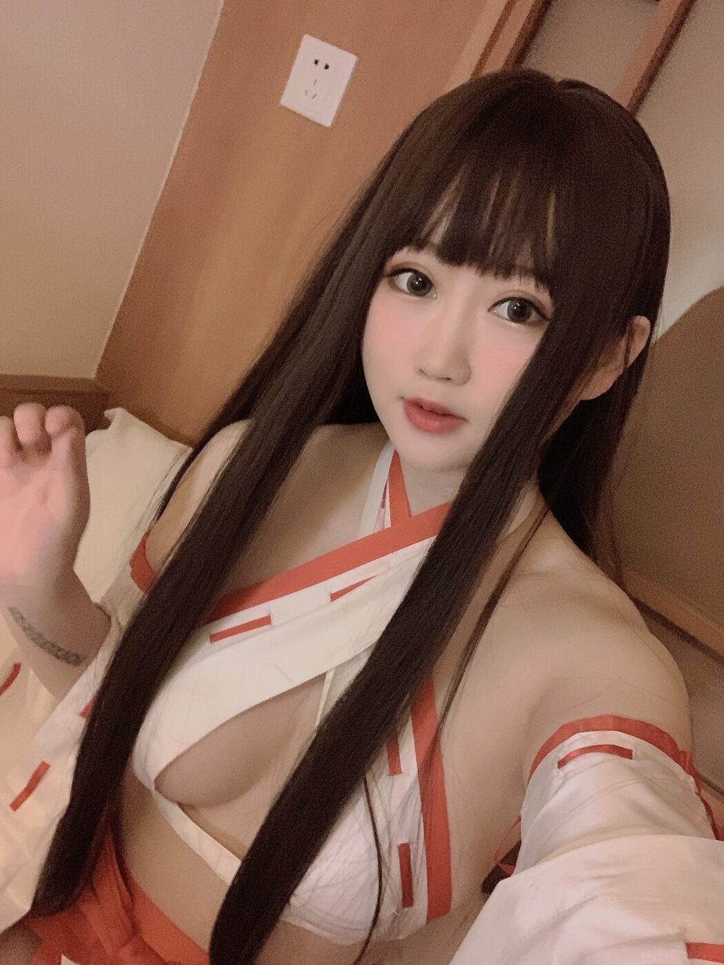 Coser@蜜桃少女是依酱呀 – 女巫