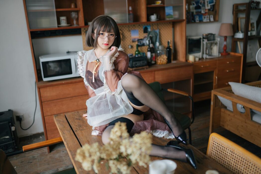 Coser@花铃 – 透明女仆