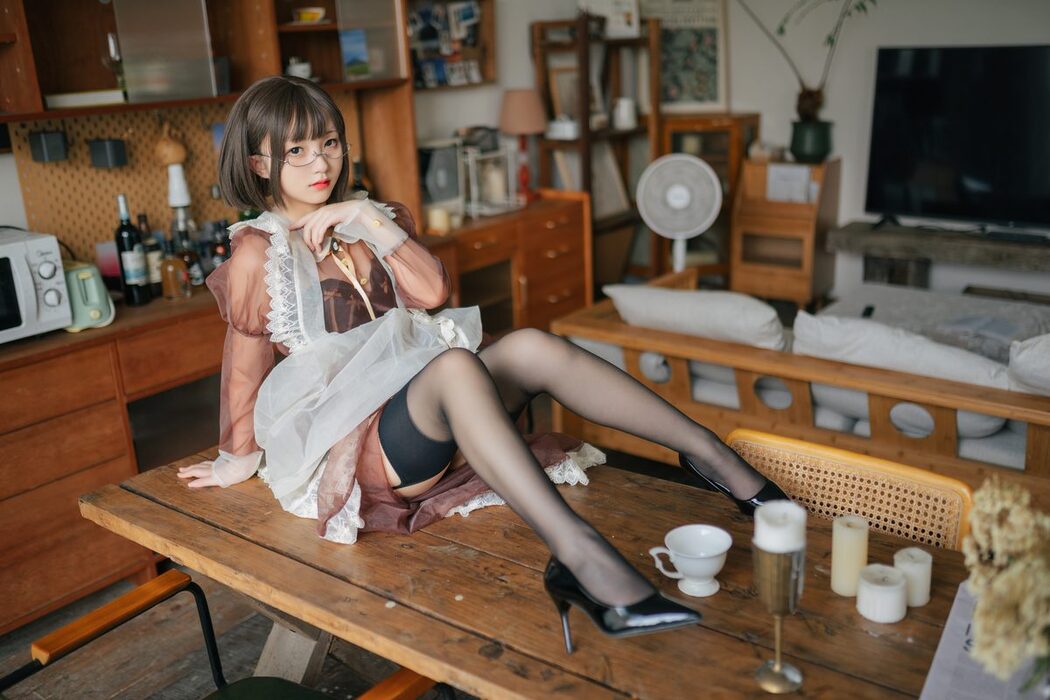 Coser@花铃 – 透明女仆