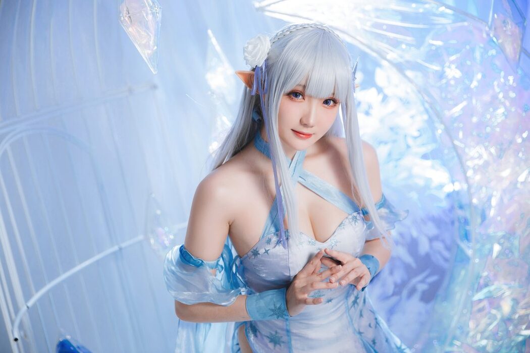 Coser@瓜希酱 – 爱蜜莉雅 水晶礼服