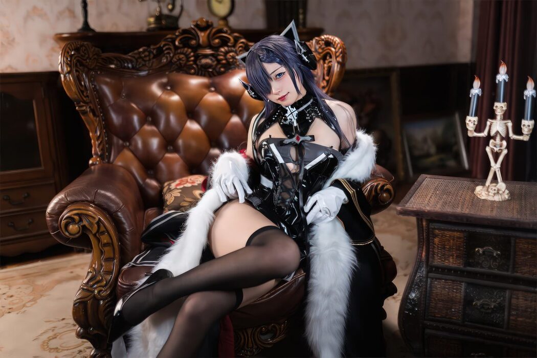 Coser@花铃 – 碧蓝航线-奥古斯特铁血猫猫