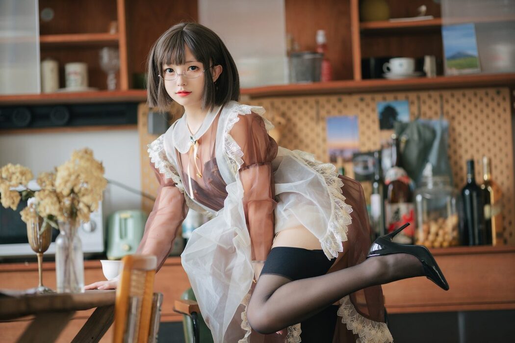 Coser@花铃 – 透明女仆