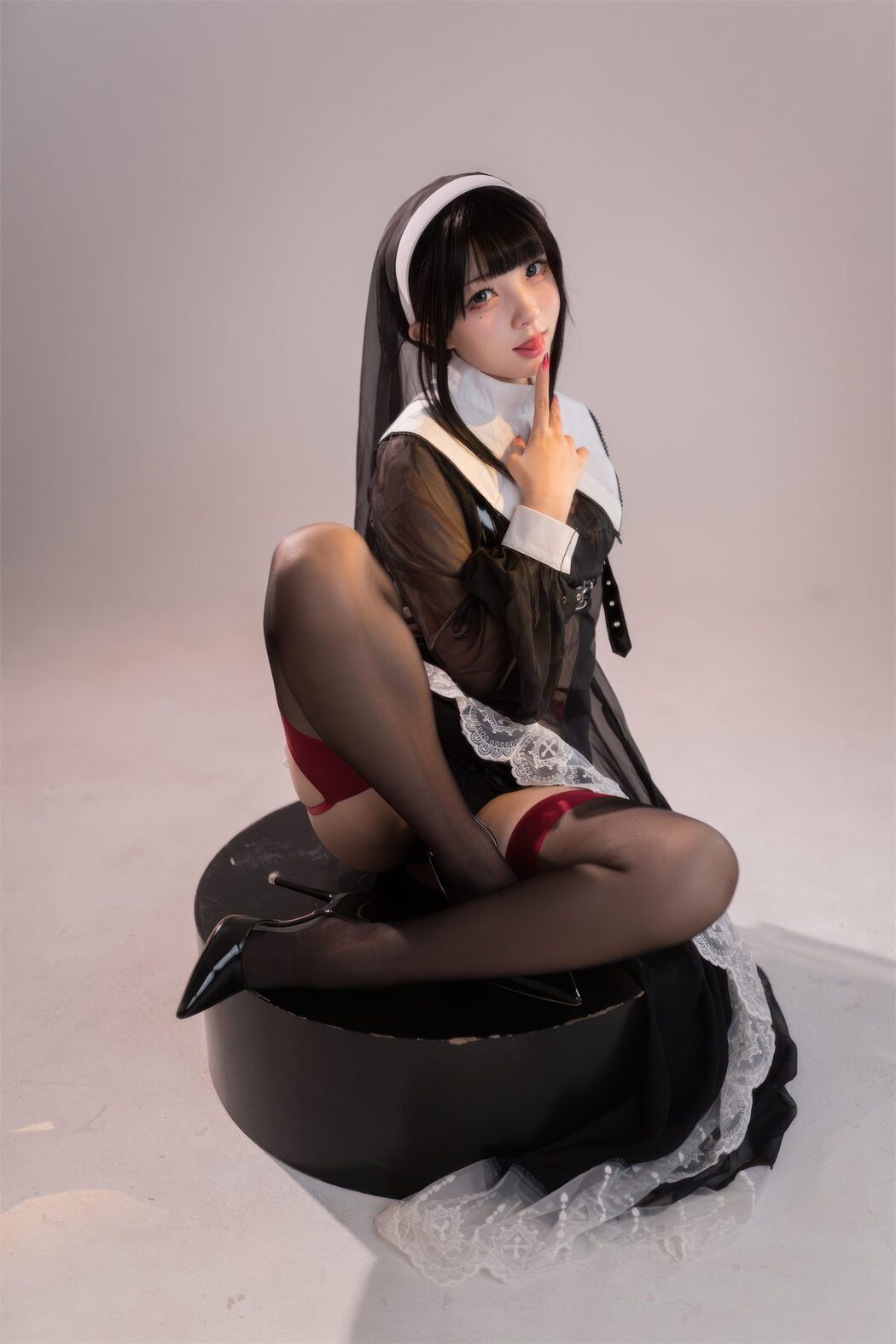 Coser@花铃 – 修女的忏悔室