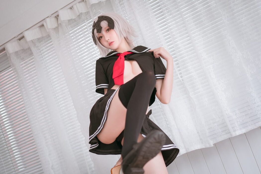 Coser@瓜希酱 – 黑贞德 校服