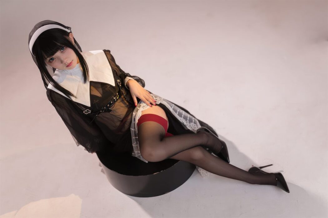 Coser@花铃 – 修女的忏悔室