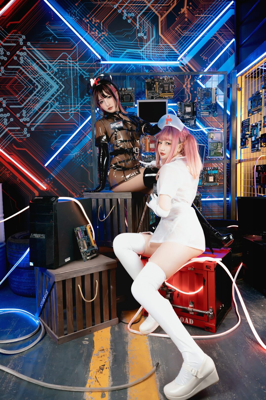 Coser@神楽坂真冬 Vol.057 绝对企画-透明黑白护士双人 無色哲学 A