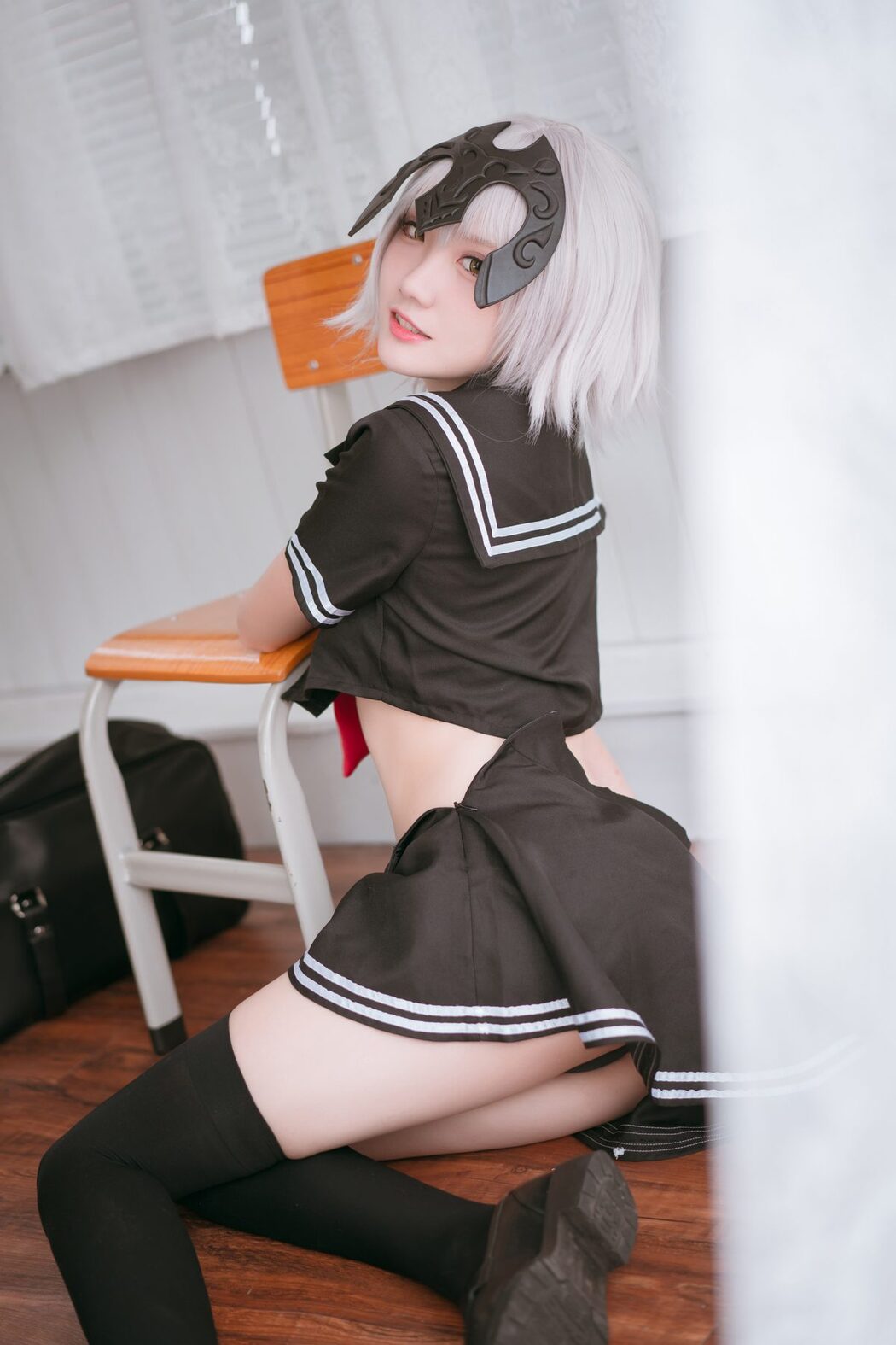 Coser@瓜希酱 – 黑贞德 校服