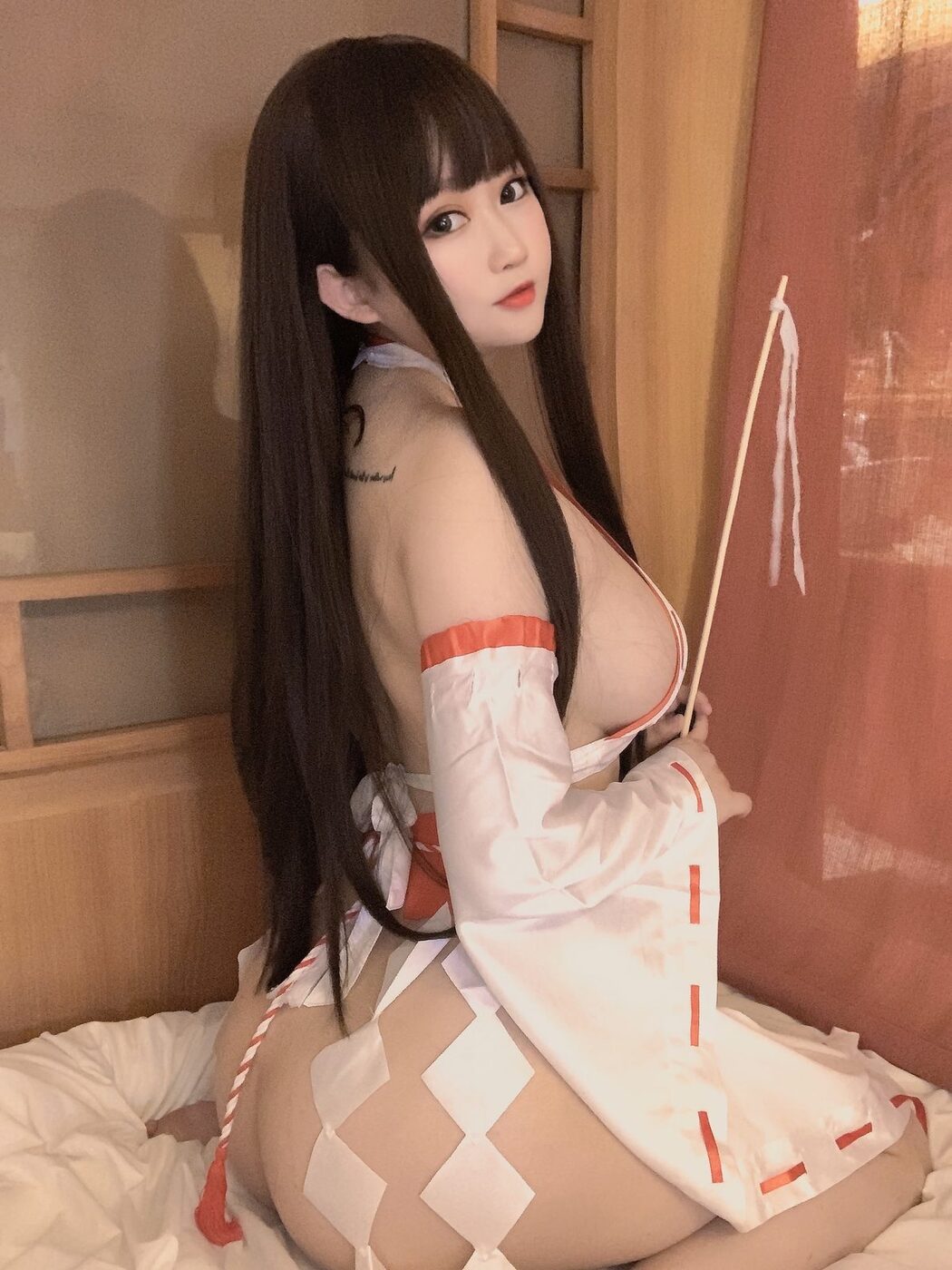 Coser@蜜桃少女是依酱呀 – 女巫