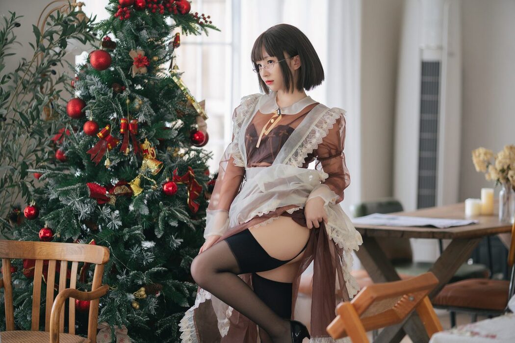 Coser@花铃 – 透明女仆