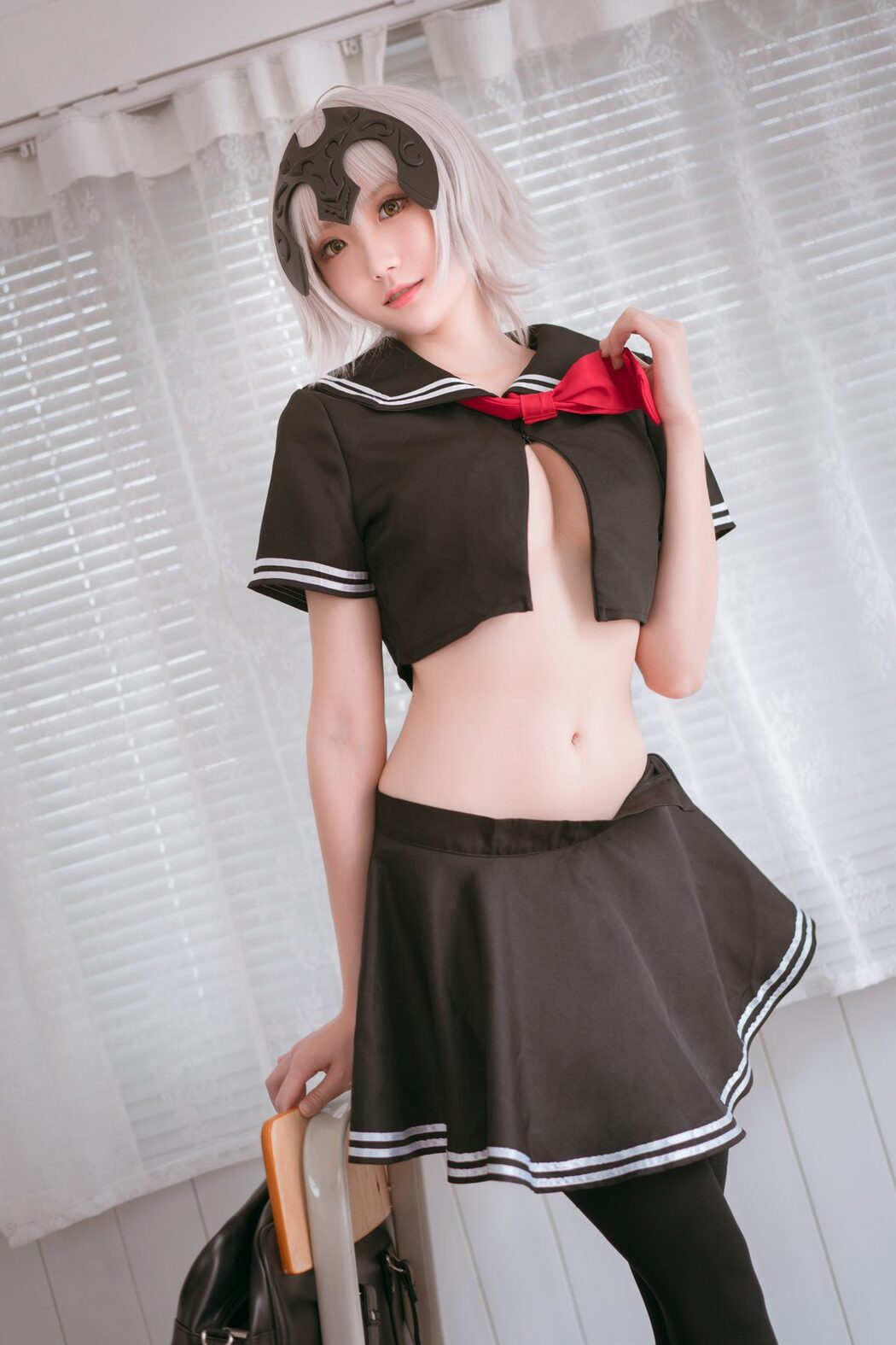 Coser@瓜希酱 – 黑贞德 校服