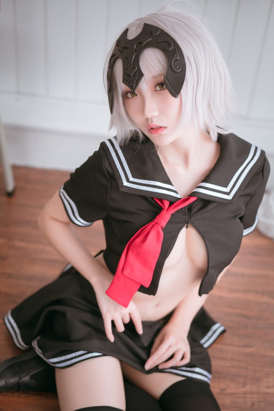 Coser@瓜希酱 – 黑贞德 校服