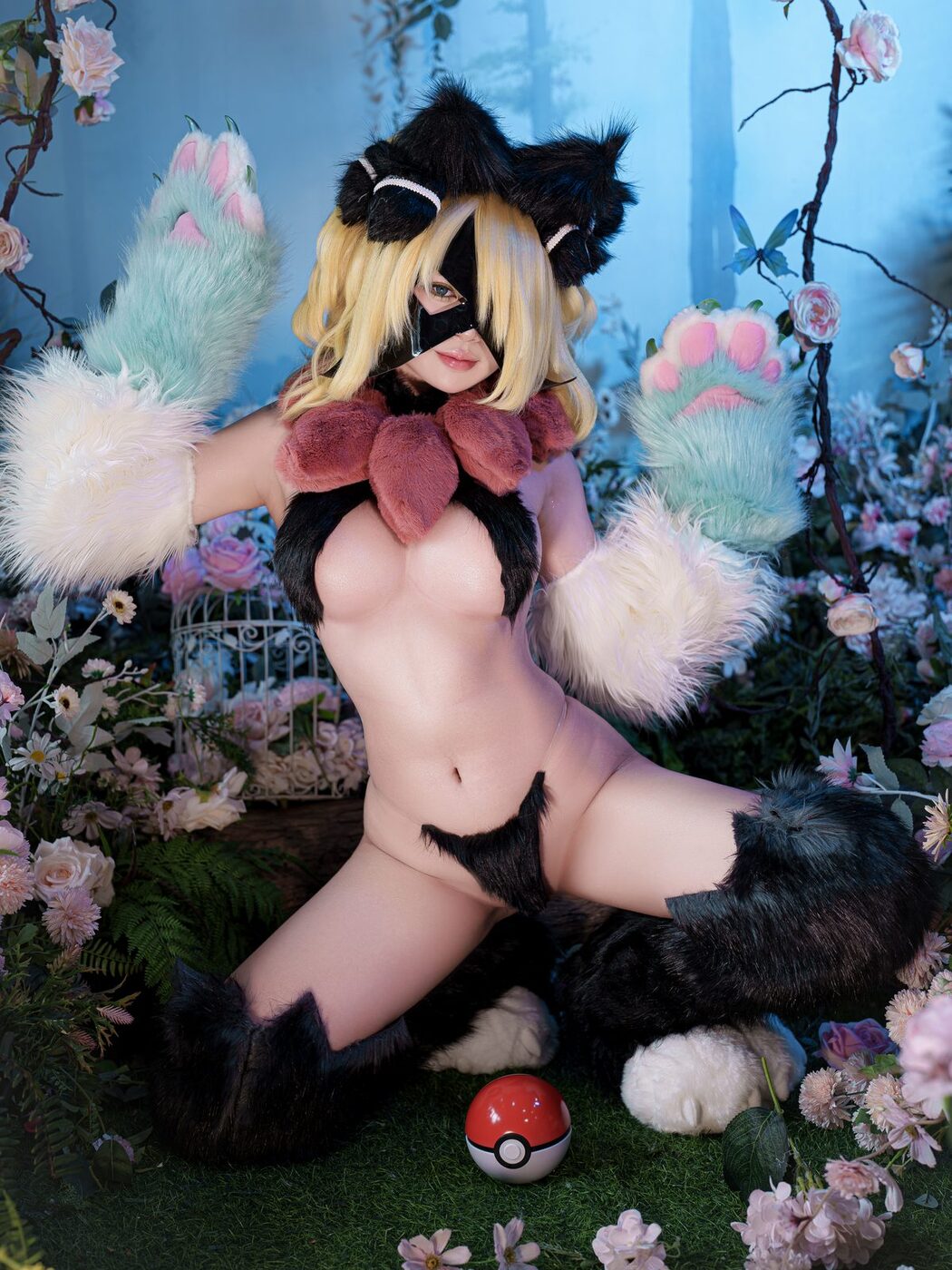 Coser@ZinieQ – Cynthia in Meowscarada Costume