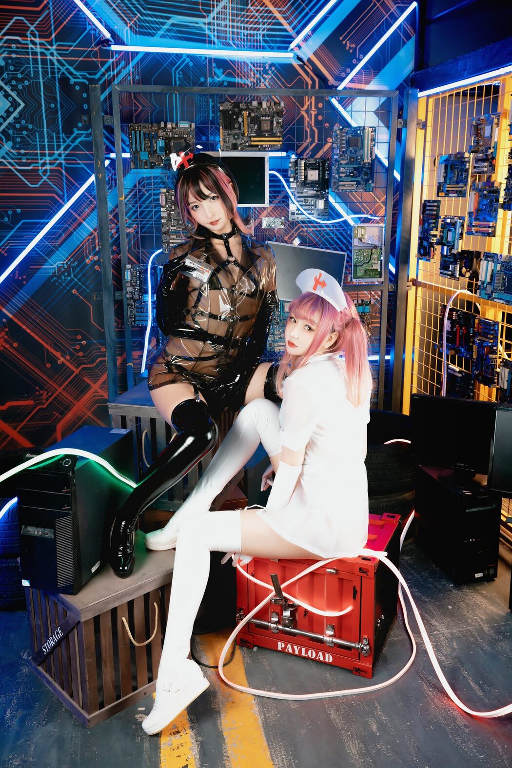 Coser@神楽坂真冬 Vol.057 绝对企画-透明黑白护士双人 無色哲学 A