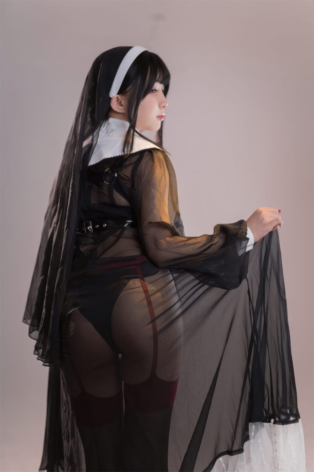 Coser@花铃 – 修女的忏悔室