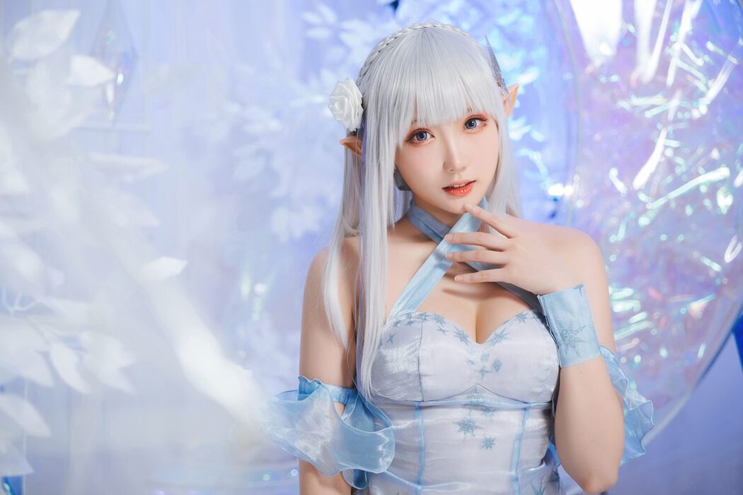 Coser@瓜希酱 – 爱蜜莉雅 水晶礼服